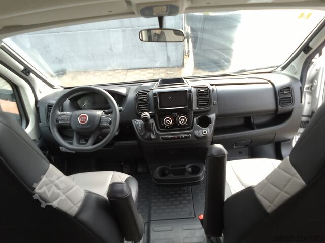Teilintegriertes Wohnmobil Fiat Ducato Weinsberg Carasuite 2024 | Cambio automatico | 5 posti letto