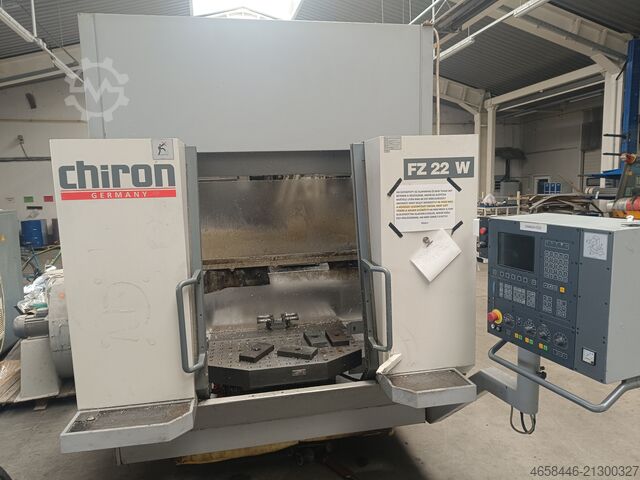 Vertikales Bearbeitungszentrum CHIRON FZ 22 W