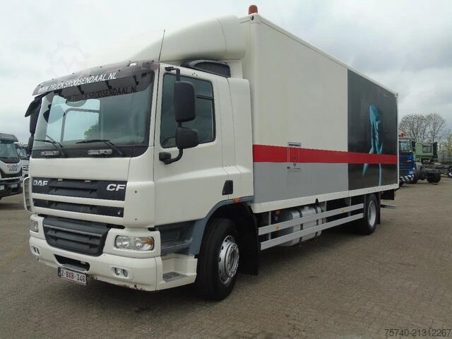 Box body DAF CF 65.220 + LIFT