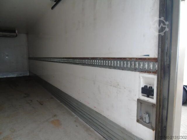 Kühl-/Tiefkühltransport DAF LF 220 + CARRIER SUPRA 850 + 16T + EURO 6