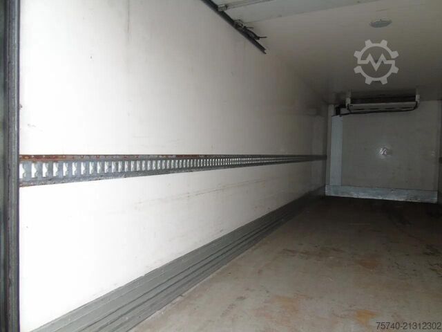 Kühl-/Tiefkühltransport DAF LF 220 + CARRIER SUPRA 850 + 16T + EURO 6