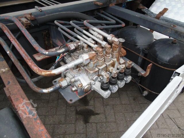 Kranwagen DAF CF 85.380 + MANUAL + HMF 1680 + HYVA + 6X2