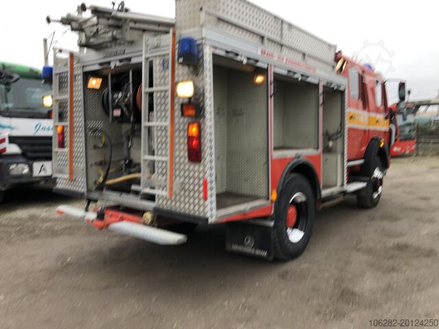 Feuerwehrauto Mercedes-Benz 1622 SK 4x4 4WD Seilwinde 3000 Liter