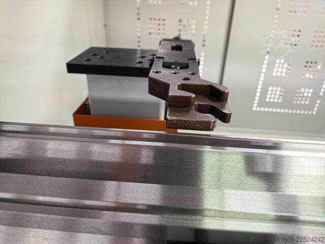 Press brake Pressmaster 160t/3200mm DA66T 8+1 Axes