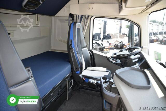 Standard tractor unit VOLVO FH 500 XL Retarder i-ParkCool ACC