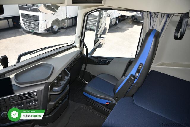 Standard tractor unit VOLVO FH 500 XL Retarder i-ParkCool ACC