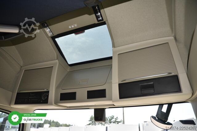 Standard tractor unit VOLVO FH 500 XL Retarder i-ParkCool ACC