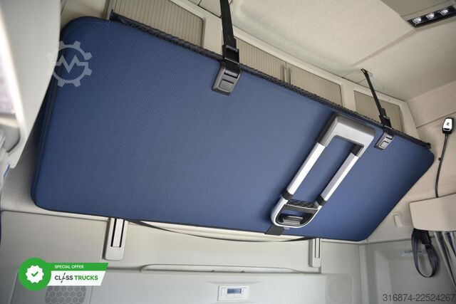 Standard tractor unit VOLVO FH 500 XL Retarder i-ParkCool ACC