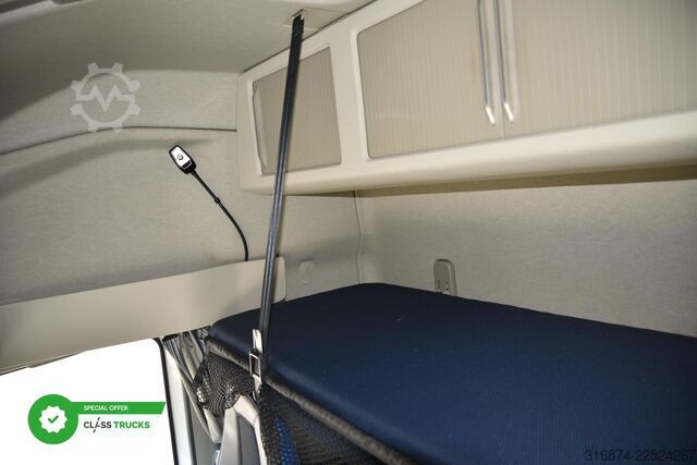 Standard tractor unit VOLVO FH 500 XL Retarder i-ParkCool ACC