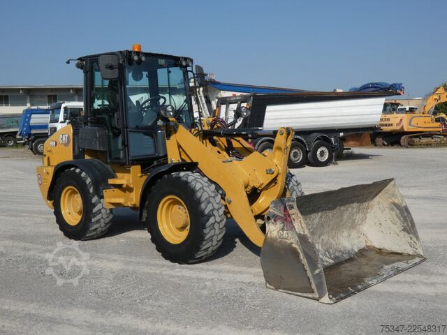 Radlader Caterpillar 908