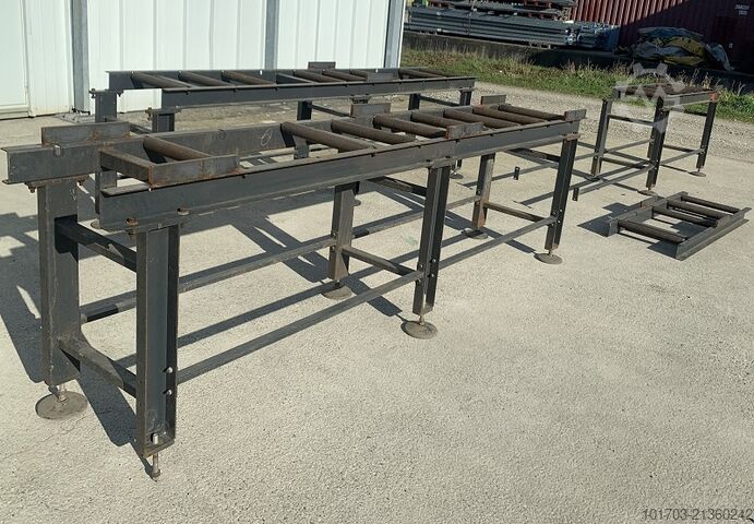 Roller support for saw Table d'amenage à rouleaux pour scie 