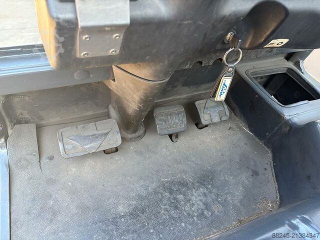 VS-22644 Electric triplex forklift truck Linde E30 LINDE E30