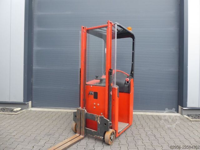 Electric 3-wheel forklift Linde E10