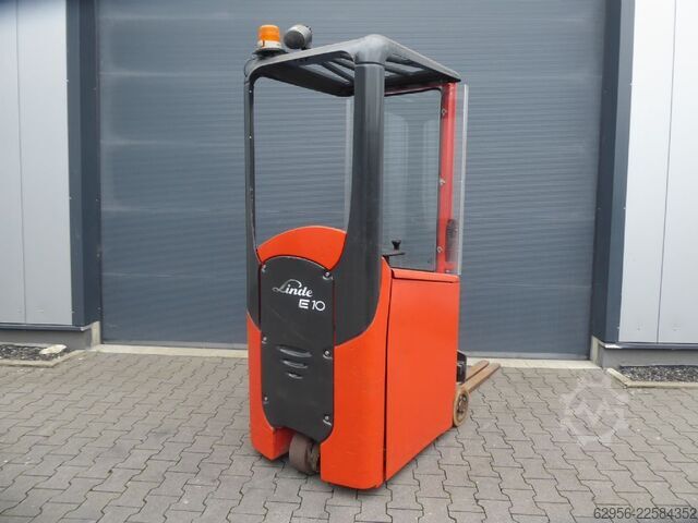 Electric 3-wheel forklift Linde E10