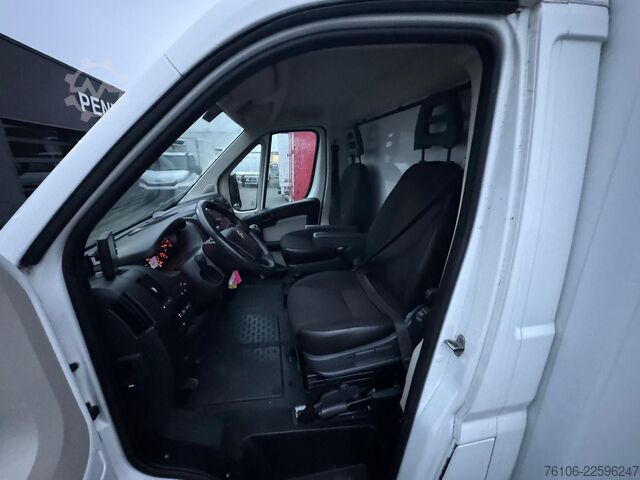 Transporter mit Koffer Citroën Jumper Tiefrahmen Koffer *L 4,20 Meter*