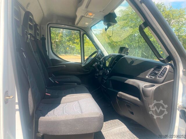 Transporter mit Pritsche & Plane IVECO Daily 72C18 Hi-Matic Schiebe Plane +LBW