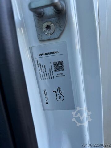 Kühltransporter IVECO Daily 35S16 Tiefkühlkoffer mit Ladebordwand