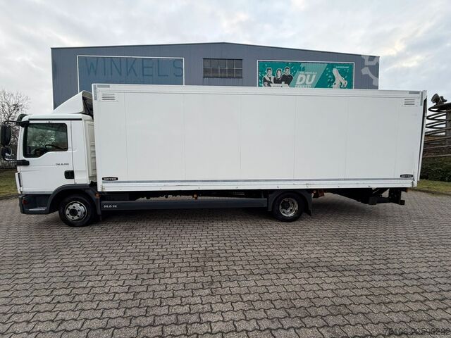 Transporter mit Koffer MAN TGL 8.190  Isolier Koffer mit Ladebordwand