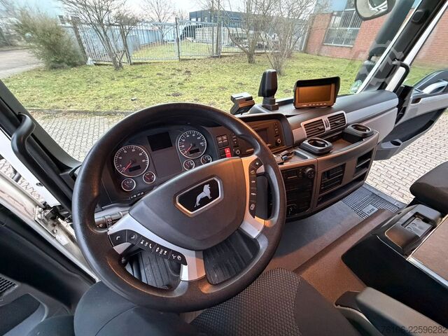 Transporter mit Koffer MAN TGL 8.190  Isolier Koffer mit Ladebordwand