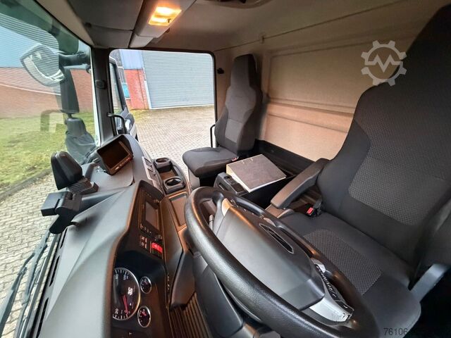 Transporter mit Koffer MAN TGL 8.190  Isolier Koffer mit Ladebordwand
