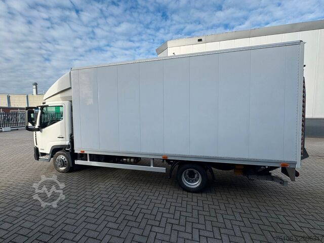 Box van NISSAN NT500 56.15 Koffer mit LBW*Ahk*nur 34.800 km *