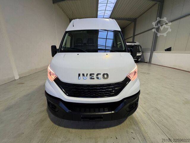 High top van IVECO Daily 50C18 Kastenwagen *Navi*Ahk**