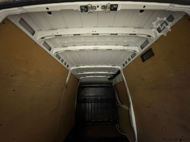 High top van IVECO Daily 50C18 Kastenwagen *Navi*Ahk**