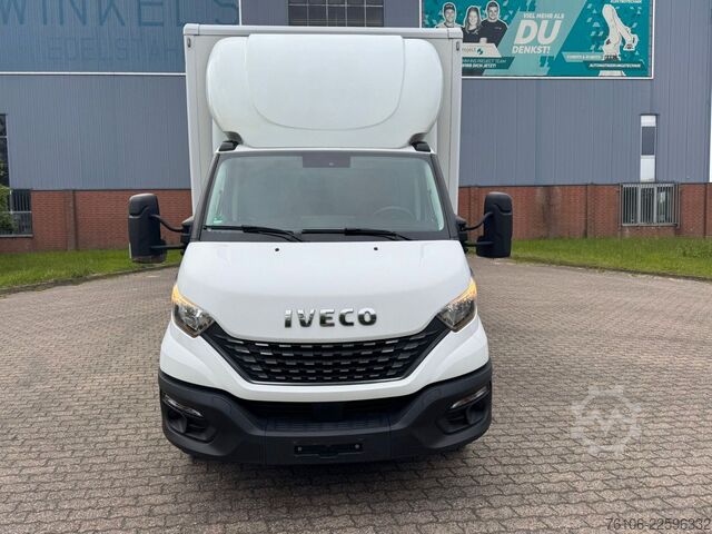 Box van IVECO Daily 72C18 Hi Matic Koffer mit Ladebordwand