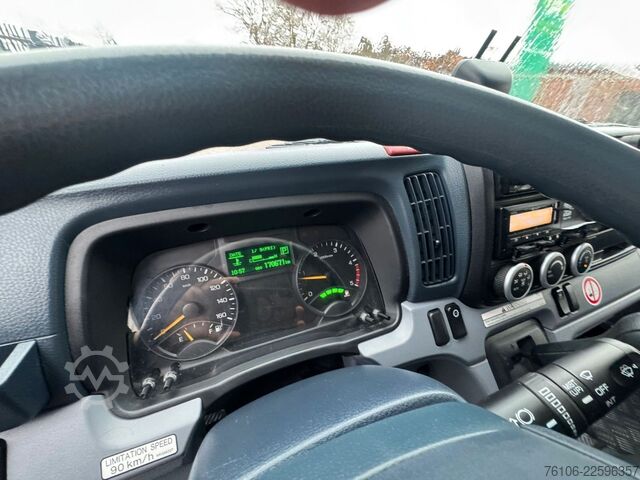 Box van FUSO Canter 7C18 Koffer mit Ladebordwand *Klima*