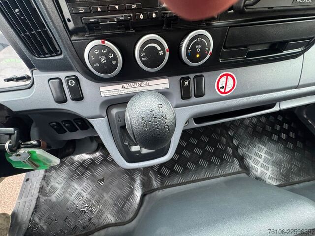 Box van FUSO Canter 7C18 Koffer mit Ladebordwand *Klima*
