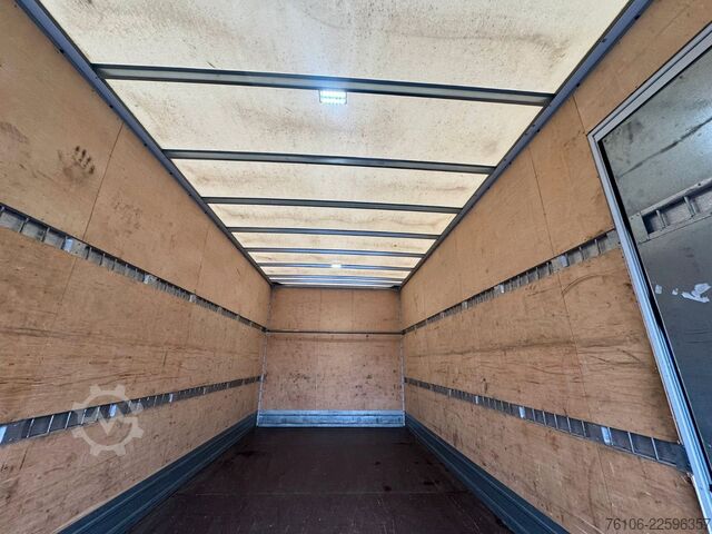 Box van FUSO Canter 7C18 Koffer mit Ladebordwand *Klima*
