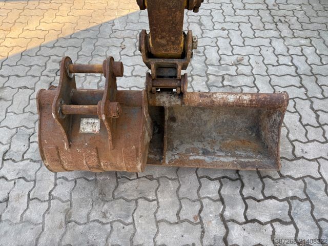 Mini excavator YANMAR VIO27-6 / 2019 BJ / 2.600 H / 2 x Löffel