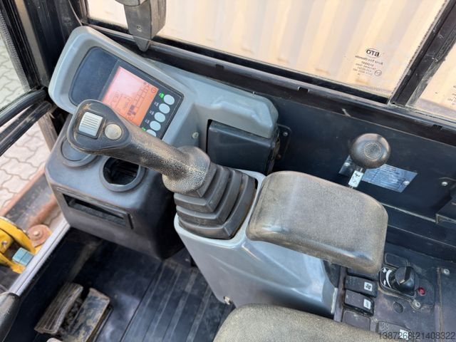 Mini excavator YANMAR VIO27-6 / 2019 BJ / 2.600 H / 2 x Löffel