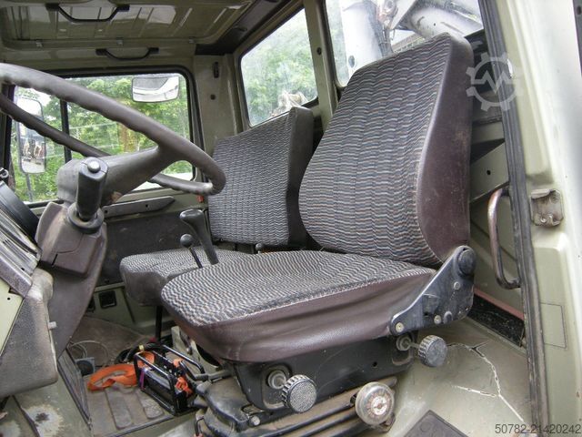 Dreiseitenkipper UNIMOG Unimog U1250 mit Kran
