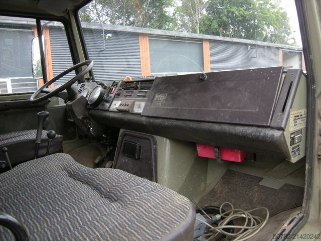 Dreiseitenkipper UNIMOG Unimog U1250 mit Kran
