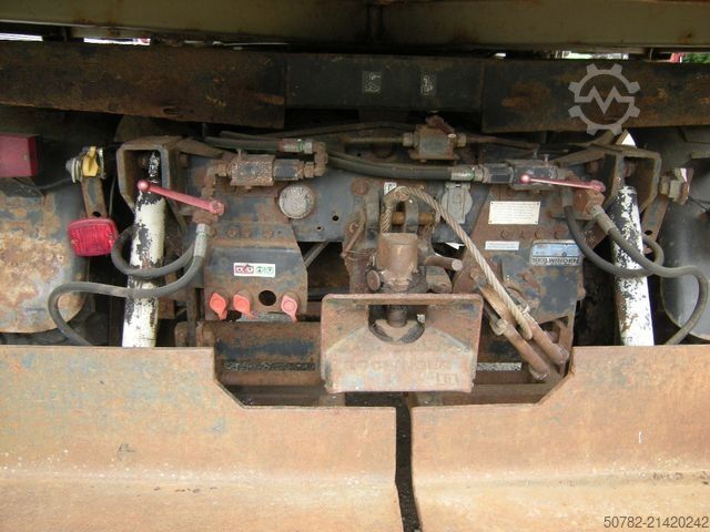 Dreiseitenkipper UNIMOG Unimog U1250 mit Kran