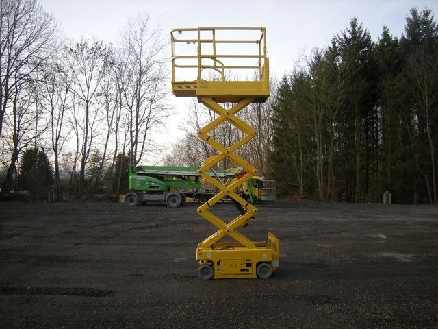 Work platform GENIE GS 1330, Genie mit neuen Batterien, 5,9 m