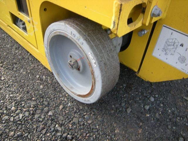 Work platform GENIE GS 1330, Genie mit neuen Batterien, 5,9 m