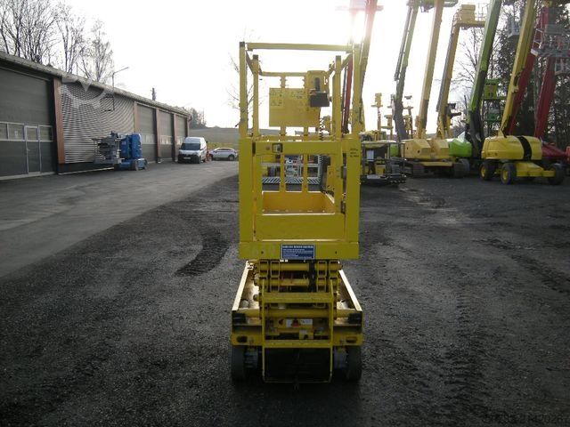 Work platform GENIE GS 1330, Genie mit neuen Batterien, 5,9 m