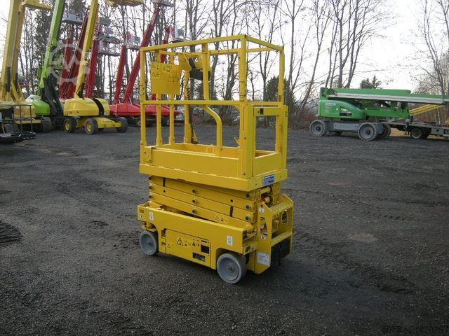 Work platform GENIE GS 1330, Genie mit neuen Batterien, 5,9 m