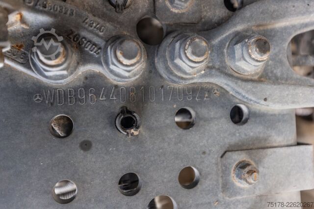 Standard tractor Mercedes-Benz AROCS 2145 - 4X4