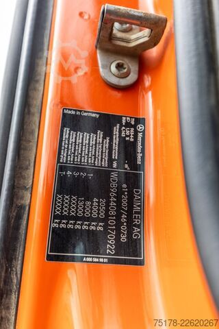 Standard tractor Mercedes-Benz AROCS 2145 - 4X4
