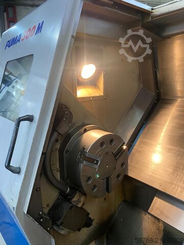 CNC lathe DOOSAN Puma 300MC