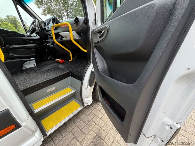 Kleinbus MERCEDES-BENZ Sprinter 311 Cdi 9Sitze Rollstuhllift Klima Navi