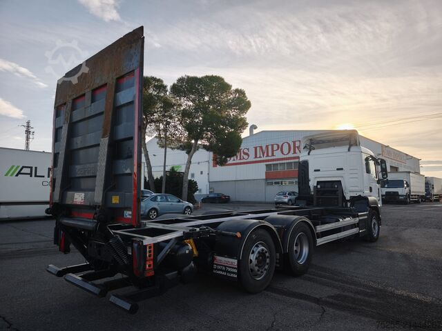 LKW-Fahrgestell MAN 26.360 TGS