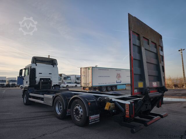 LKW-Fahrgestell MAN 26.360 TGS