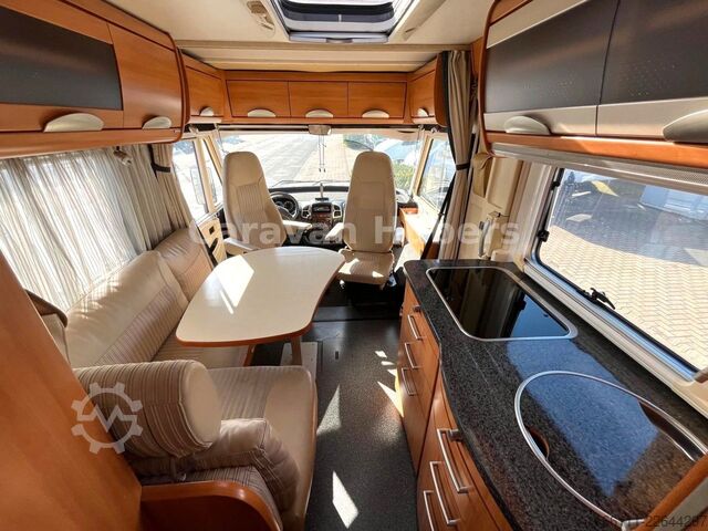 Integriertes Wohnmobil HYMER/ERIBA B 614 - Festbett- Klima -  - Solar -
