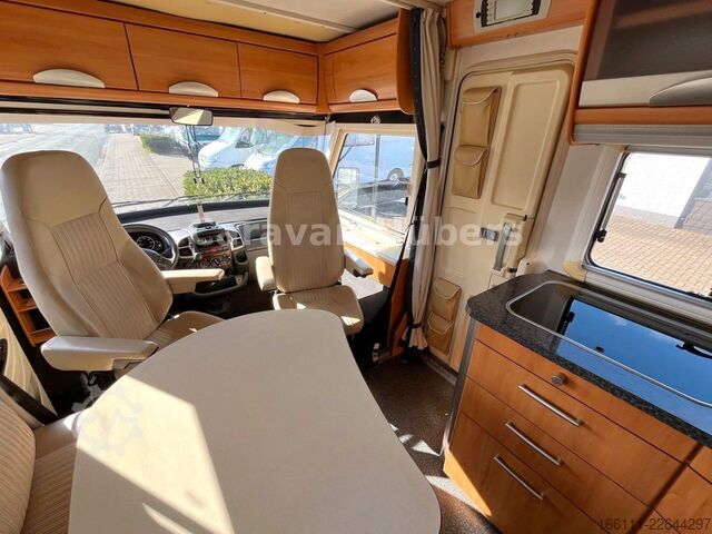 Integriertes Wohnmobil HYMER/ERIBA B 614 - Festbett- Klima -  - Solar -