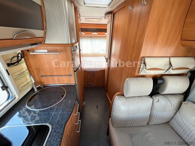 Integriertes Wohnmobil HYMER/ERIBA B 614 - Festbett- Klima -  - Solar -