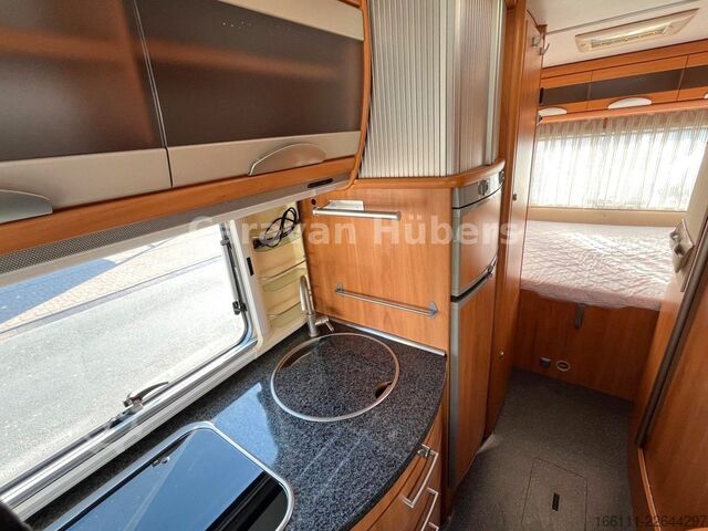 Integriertes Wohnmobil HYMER/ERIBA B 614 - Festbett- Klima -  - Solar -